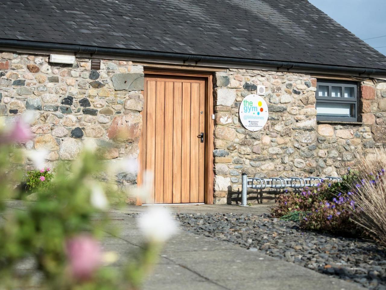 Hotel The Wayside And Whisky Barn Whitbeck Exterior foto